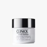 مرطب إيفن بيتر™ لتفتيح البشرة مع عامل حماية SPF 20 - Even Better™ Brightening Moisturizer SPF 20