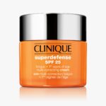 كريم كلينيك سوبر ديفينس SPF 25 لمكافحة علامات التعب وأول علامات التقدم في السن - Clinique Superdefense™ SPF 25 Fatigue + 1st Signs Of Age Multi-Correcting Cream
