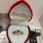 خاتم ذهب بحجر أزرق